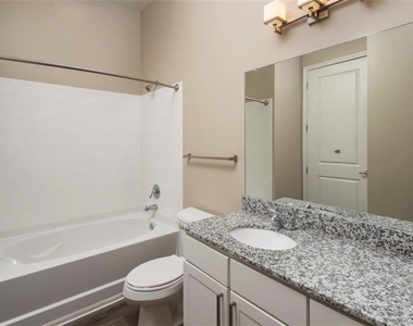 306 Ardmore Circle Nw - Photo Thumbnail 9