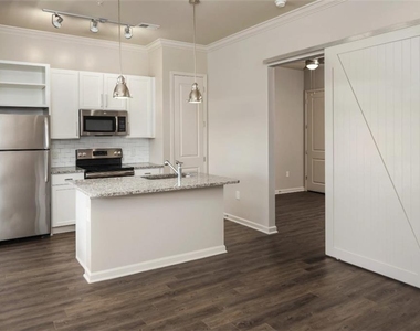 306 Ardmore Circle Nw - Photo Thumbnail 5