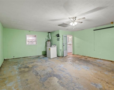1201 Shoreham Drive - Photo Thumbnail 20