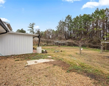 1201 Shoreham Drive - Photo Thumbnail 18