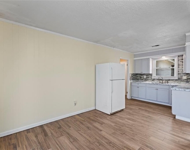 1201 Shoreham Drive - Photo Thumbnail 8