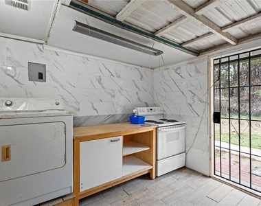 1201 Shoreham Drive - Photo Thumbnail 16
