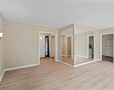 1201 Shoreham Drive - Photo Thumbnail 3