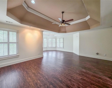 2502 Oak Hill Overlook - Photo Thumbnail 28