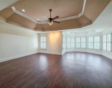 2502 Oak Hill Overlook - Photo Thumbnail 27