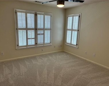 2502 Oak Hill Overlook - Photo Thumbnail 14