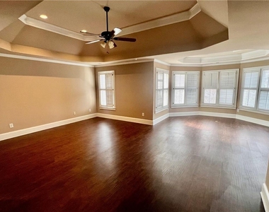 2502 Oak Hill Overlook - Photo Thumbnail 7