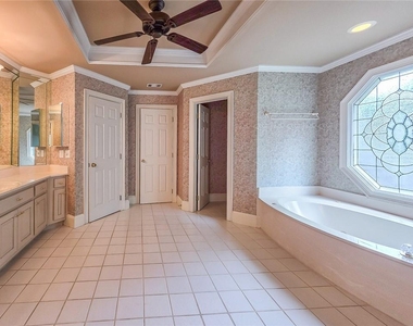 2502 Oak Hill Overlook - Photo Thumbnail 30