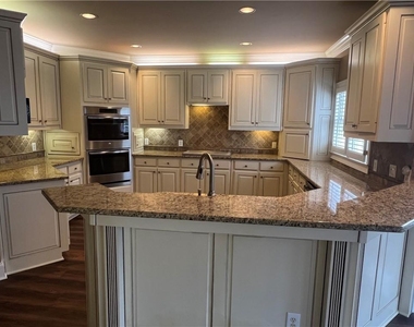 2502 Oak Hill Overlook - Photo Thumbnail 6