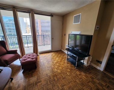 620 Peachtree Street Ne - Photo Thumbnail 2