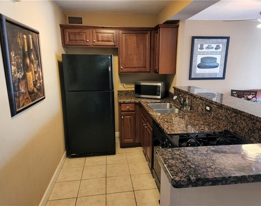 620 Peachtree Street Ne - Photo Thumbnail 3