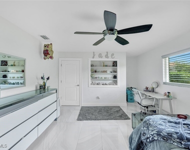 6448 Griffin Boulevard - Photo Thumbnail 26