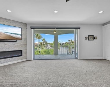 6448 Griffin Boulevard - Photo Thumbnail 19