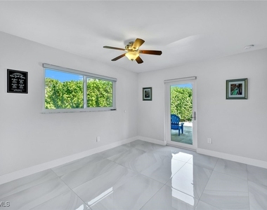 6448 Griffin Boulevard - Photo Thumbnail 31