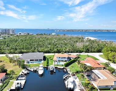 6448 Griffin Boulevard - Photo Thumbnail 44