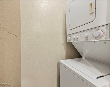 3419 Winkler Avenue - Photo Thumbnail 16