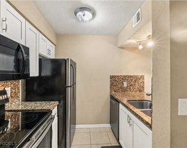3419 Winkler Avenue - Photo Thumbnail 4