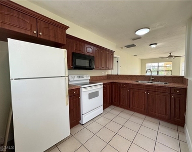 645 Homestead Road S - Photo Thumbnail 5