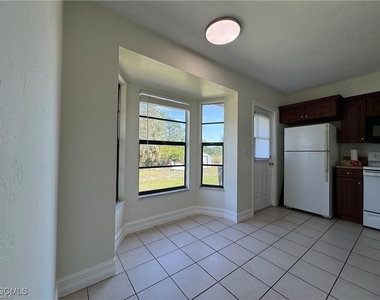 645 Homestead Road S - Photo Thumbnail 3