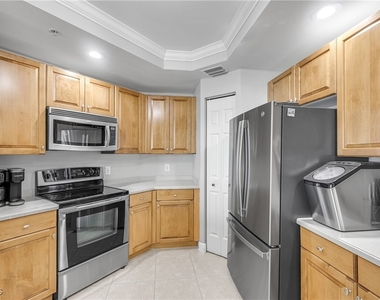 2743 1st Street - Photo Thumbnail 9
