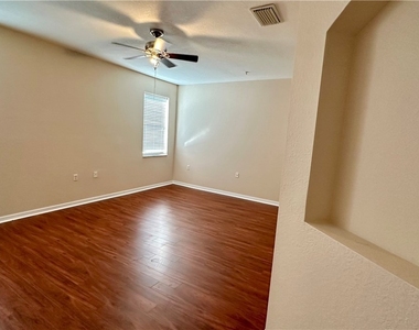 4380 Lazio Way - Photo Thumbnail 40