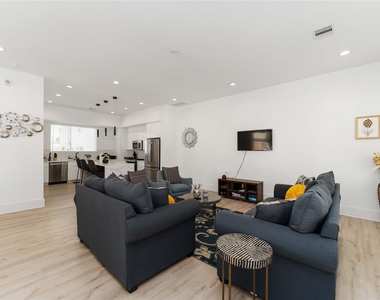 3410 Baer Street - Photo Thumbnail 12