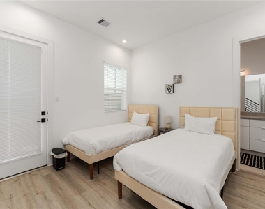3410 Baer Street - Photo Thumbnail 5
