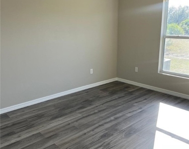 374 Compese Avenue S - Photo Thumbnail 6