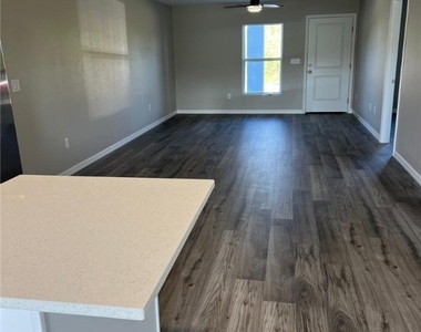374 Compese Avenue S - Photo Thumbnail 9