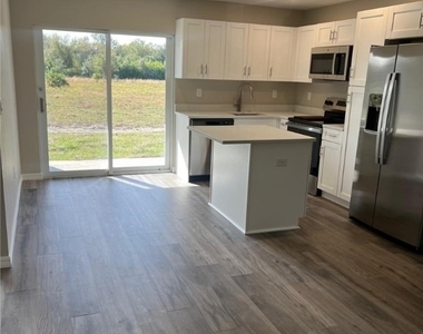 374 Compese Avenue S - Photo Thumbnail 8