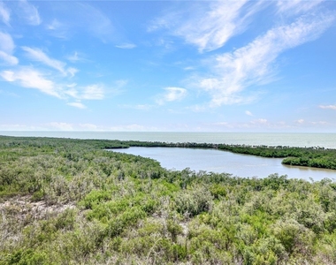 6849 Grenadier Boulevard - Photo Thumbnail 17