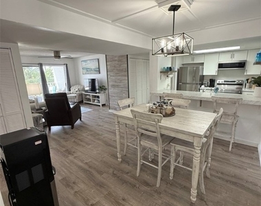2875 Palm Beach Boulevard - Photo Thumbnail 11