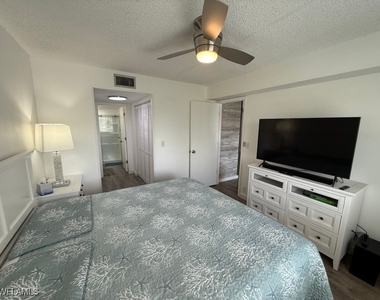 2875 Palm Beach Boulevard - Photo Thumbnail 5