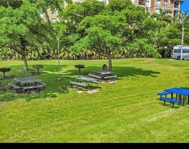 2875 Palm Beach Boulevard - Photo Thumbnail 17
