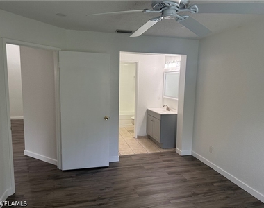 8285 Ibis Club Drive - Photo Thumbnail 18