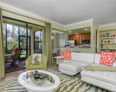 9832 Venezia Circle - Photo Thumbnail 10