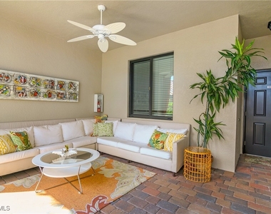 9832 Venezia Circle - Photo Thumbnail 4