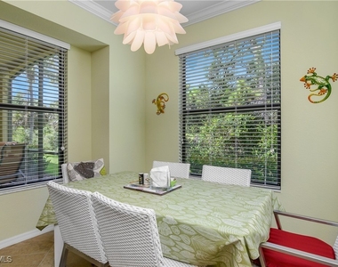 9832 Venezia Circle - Photo Thumbnail 18