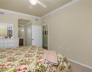 9832 Venezia Circle - Photo Thumbnail 22