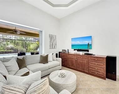 7655 Martino Circle - Photo Thumbnail 4