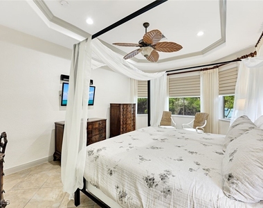 7655 Martino Circle - Photo Thumbnail 13