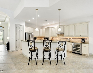 7655 Martino Circle - Photo Thumbnail 8