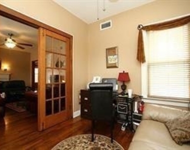 1915 Cleburne Street - Photo Thumbnail 6