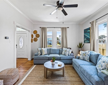 3624 S Avenue S 1/2 - Photo Thumbnail 5