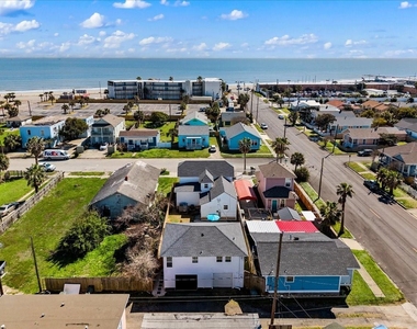 3624 S Avenue S 1/2 - Photo Thumbnail 1