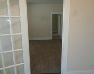 3230 Ohio Street - Photo Thumbnail 13