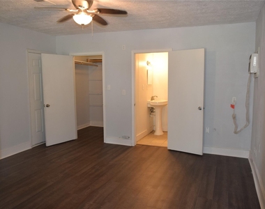 9902 Tolman Street - Photo Thumbnail 17