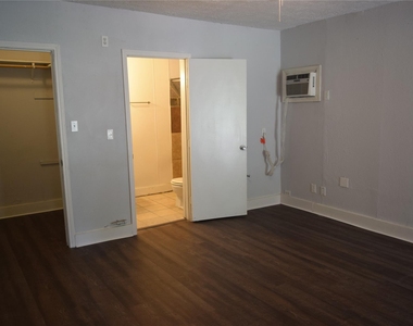 9902 Tolman Street - Photo Thumbnail 18