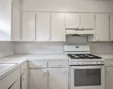 3532 Midwest Drive - Photo Thumbnail 10