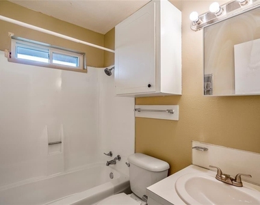 3532 Midwest Drive - Photo Thumbnail 1